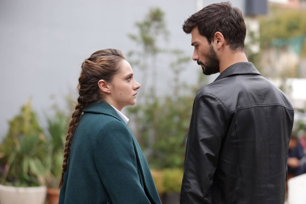 Hudutsuz Sevda’nın Damla’sı Hazal Köseoğlu sete gidemedi. Apar topar hastaneye kaldırıldı - Resim: 19